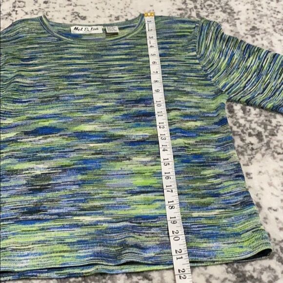Mel and Lisa 100% silk sweater EUC size Medium abstract design stand out - Picture 4 of 8